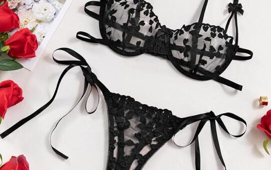 Lilosy Cute Underwire Embroidered Lingerie set